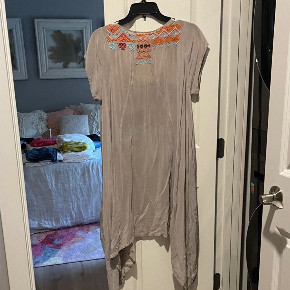 Boho Embroidered Tunic Dress - Picture 6 of 7